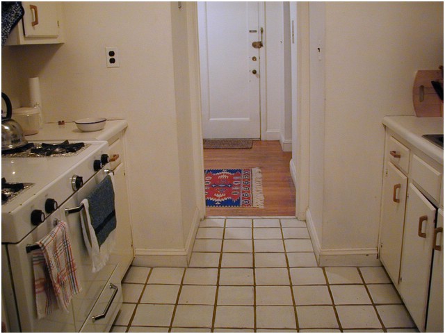 11-kitchen.jpg