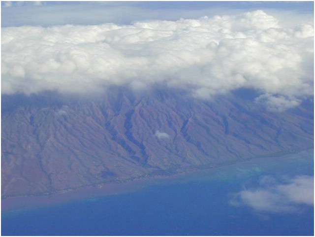 144_flying_over_some_other_island_1.JPG